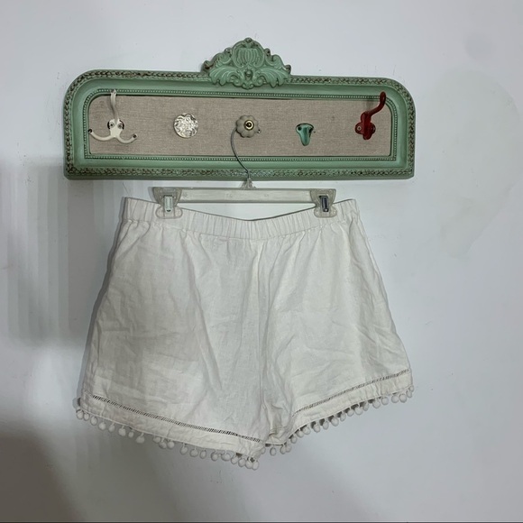 Very Truly Yours White boho Pompom shorts linen cotton large - Picture 4 of 5